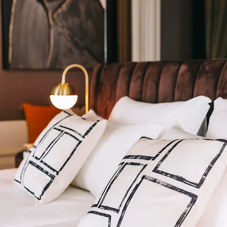 מלון Torel Palace 5*